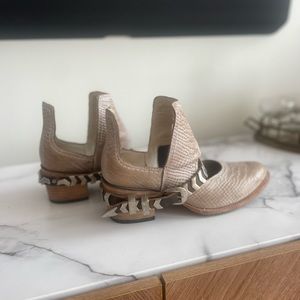 Leather Freebird ankle booties